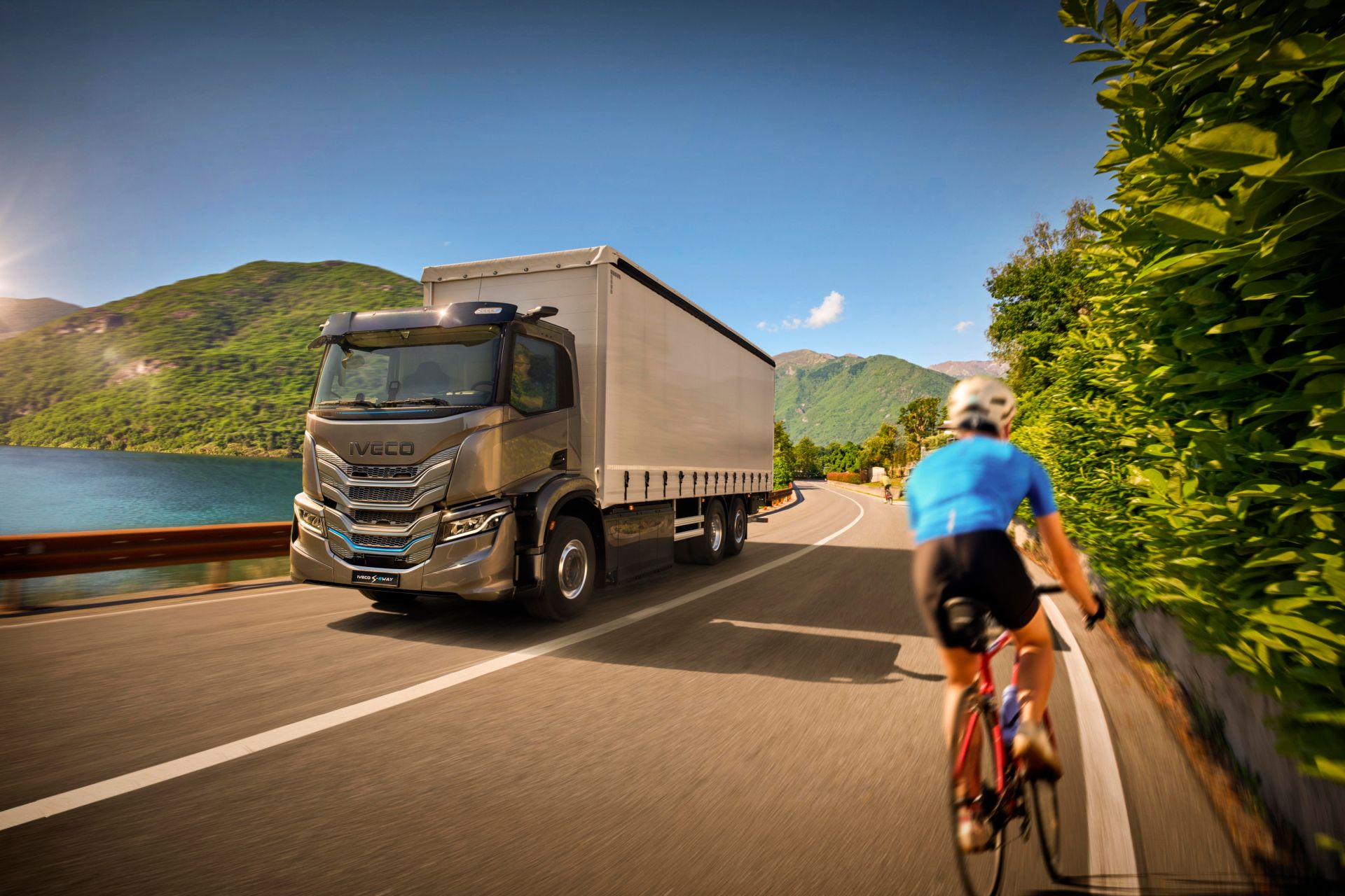 Pogledajte brošure za sve detalje o IVECO S-eWAY Rigid